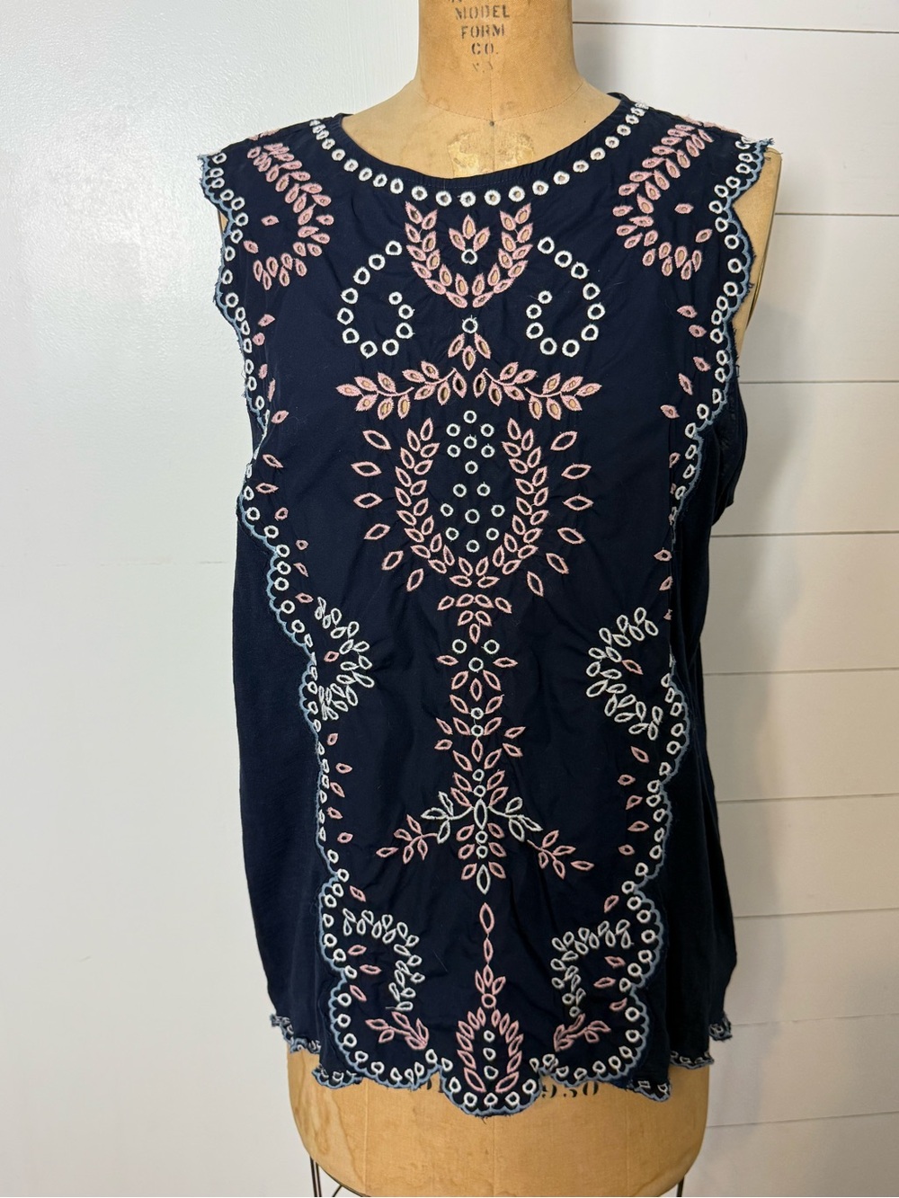 Banana Republic Navy Sleeveless Tank with Pink & White Embroidery